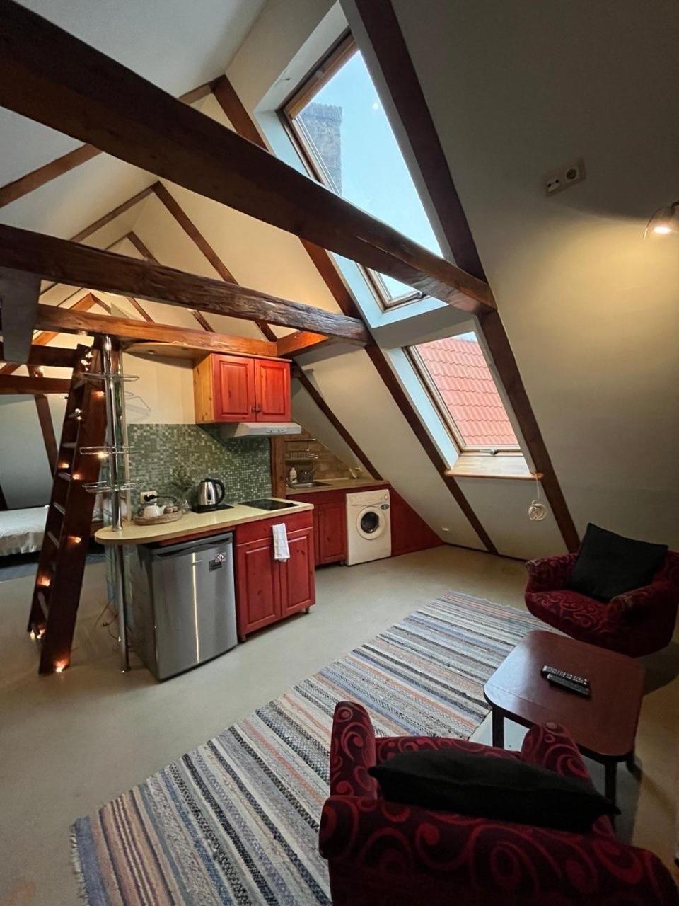 Apartamento Authentic Loft In The Heart Of Old Town